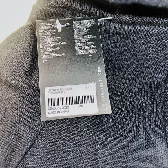 Forever 21 Skeleton Graphic Black Small Dog Hoodie Size M/L Skull Sweatshirt - Picture 9 of 11